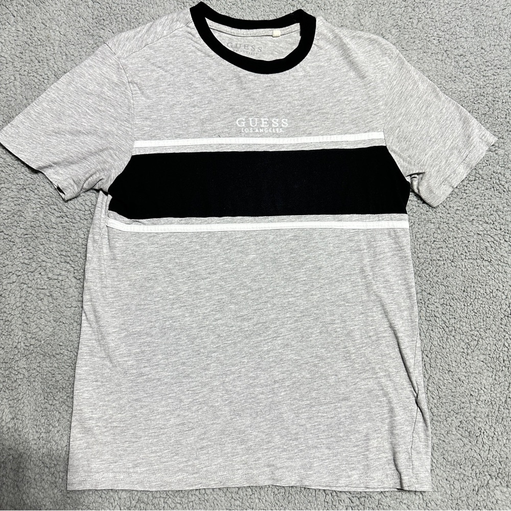 👉 GUESS Men’s Gray Colorblock T-Shirt Size XS Logo Tee Minor Underarm Stain
